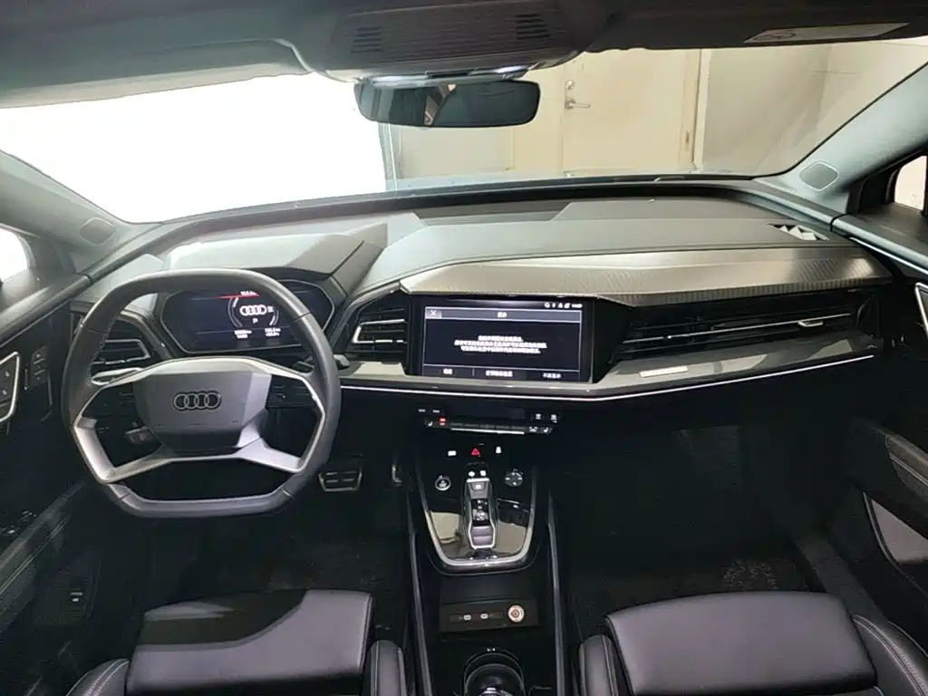 Audi Q4 e-tron — миниатюра 10