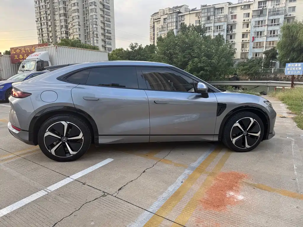 BYD L EV — миниатюра 7