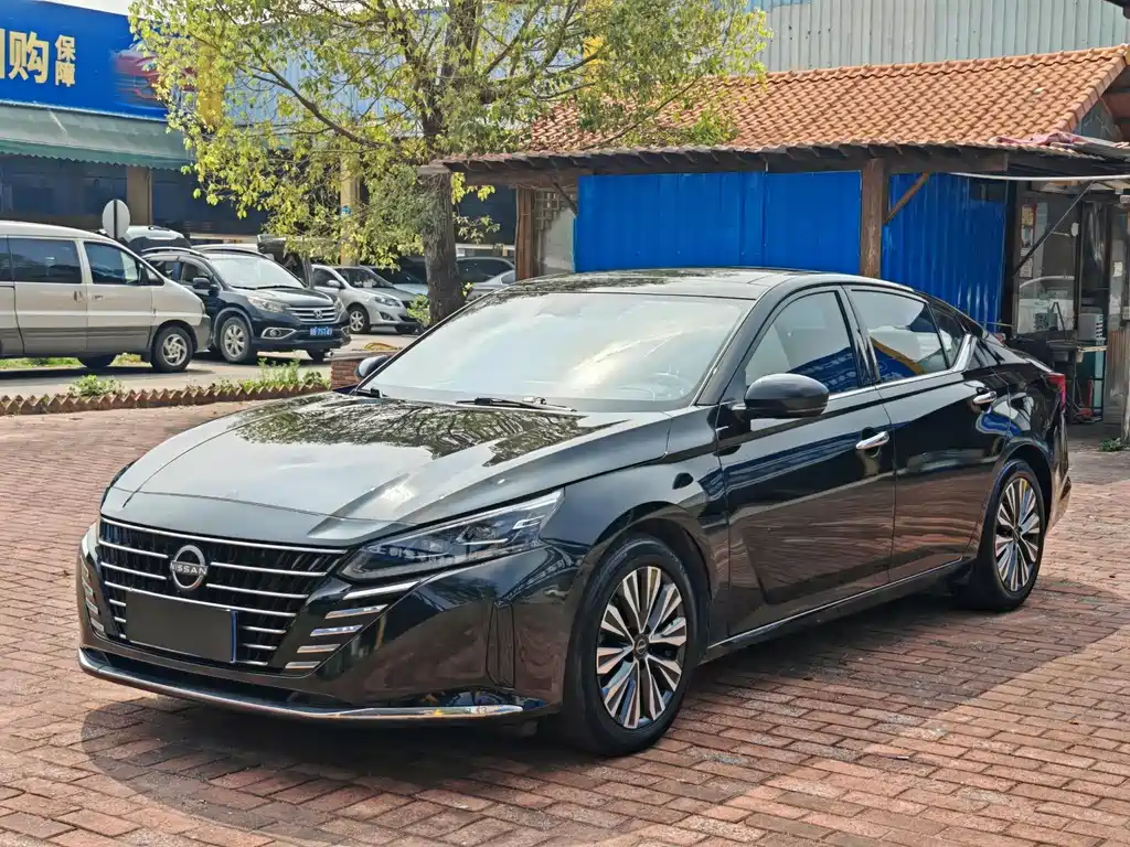 Nissan Teana 2023