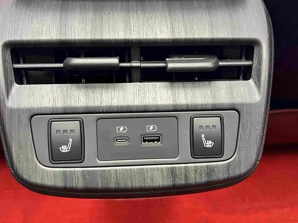 Nissan Ariya — миниатюра 16