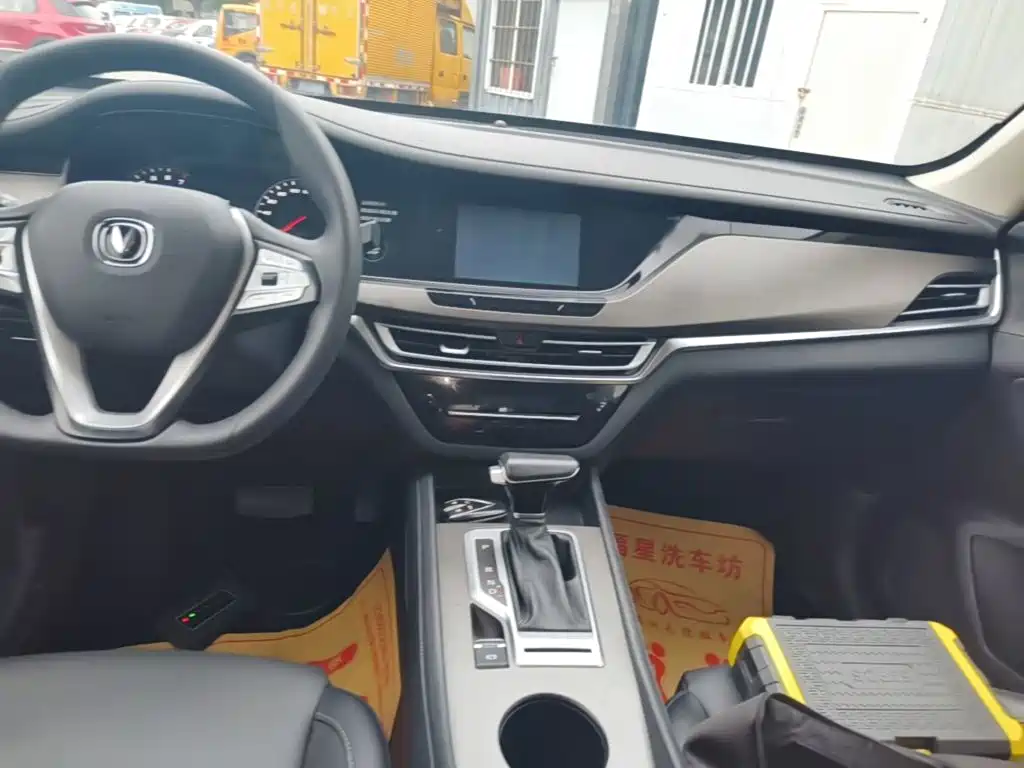 Changan CS35PLUS — миниатюра 13