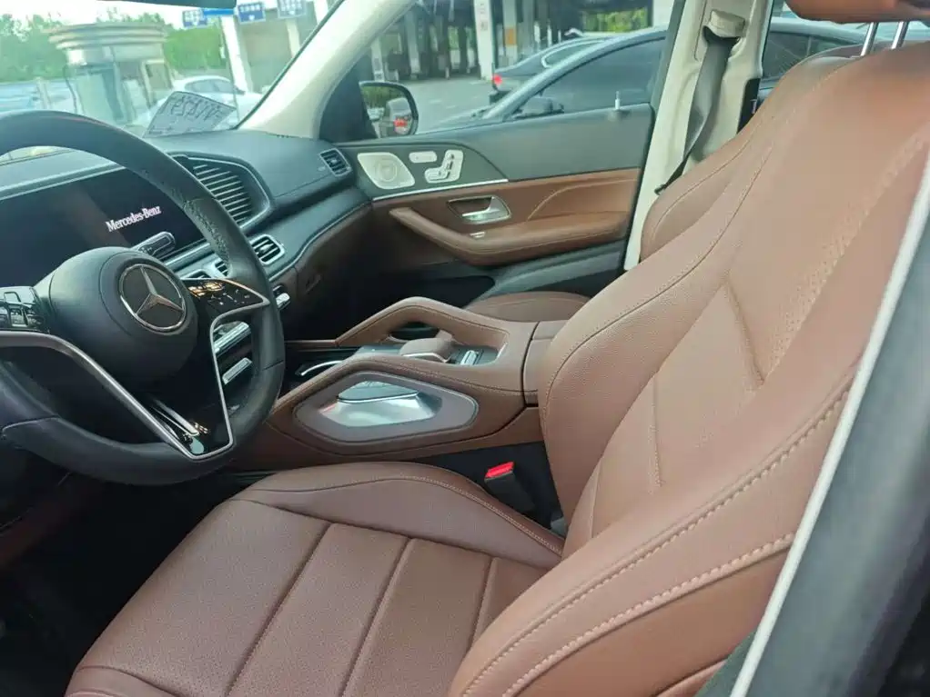Mercedes-Benz GLE (Import) — миниатюра 4