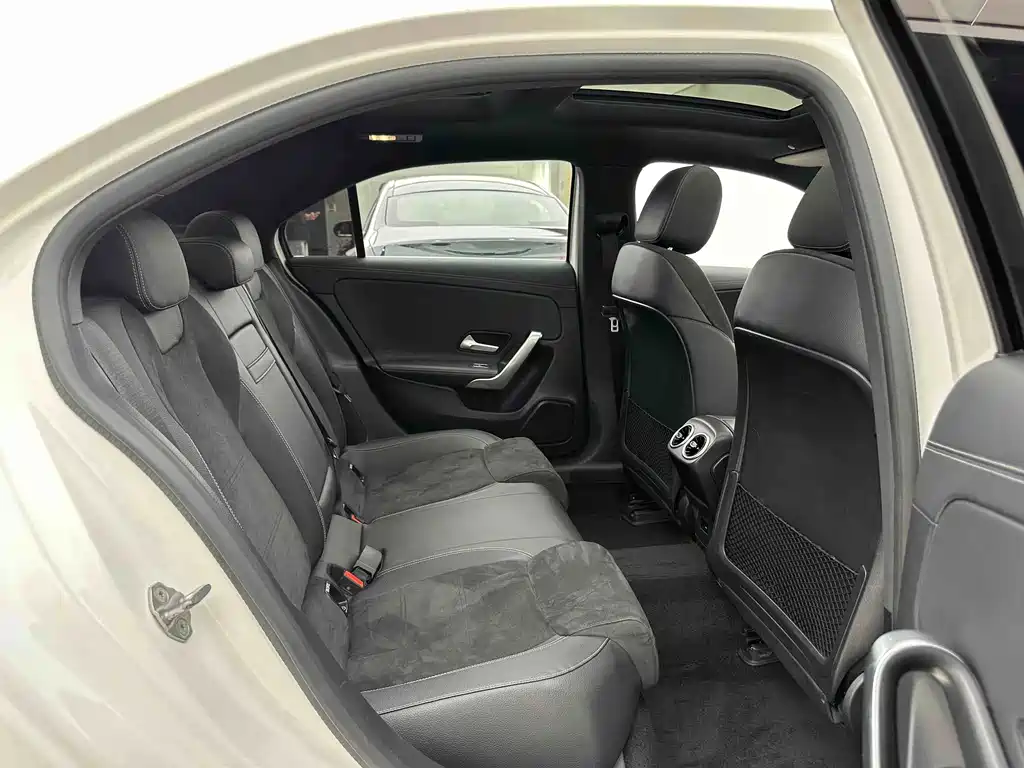 Mercedes-Benz A-Class — миниатюра 5