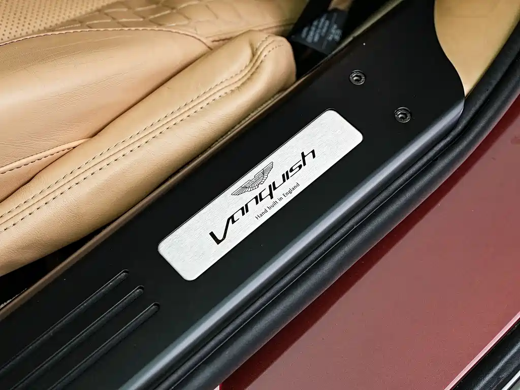 Aston Martin Vanquish 2013 6.0L