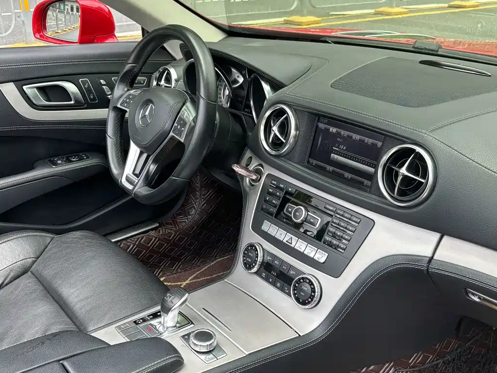 Mercedes-Benz SL-Class — миниатюра 8