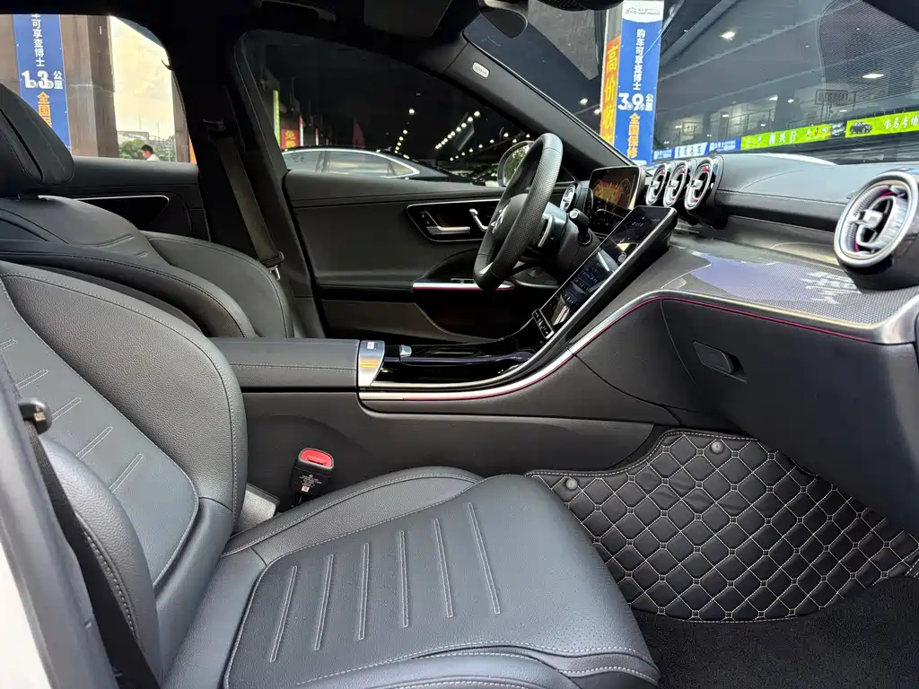 Mercedes-Benz C-Class — миниатюра 12