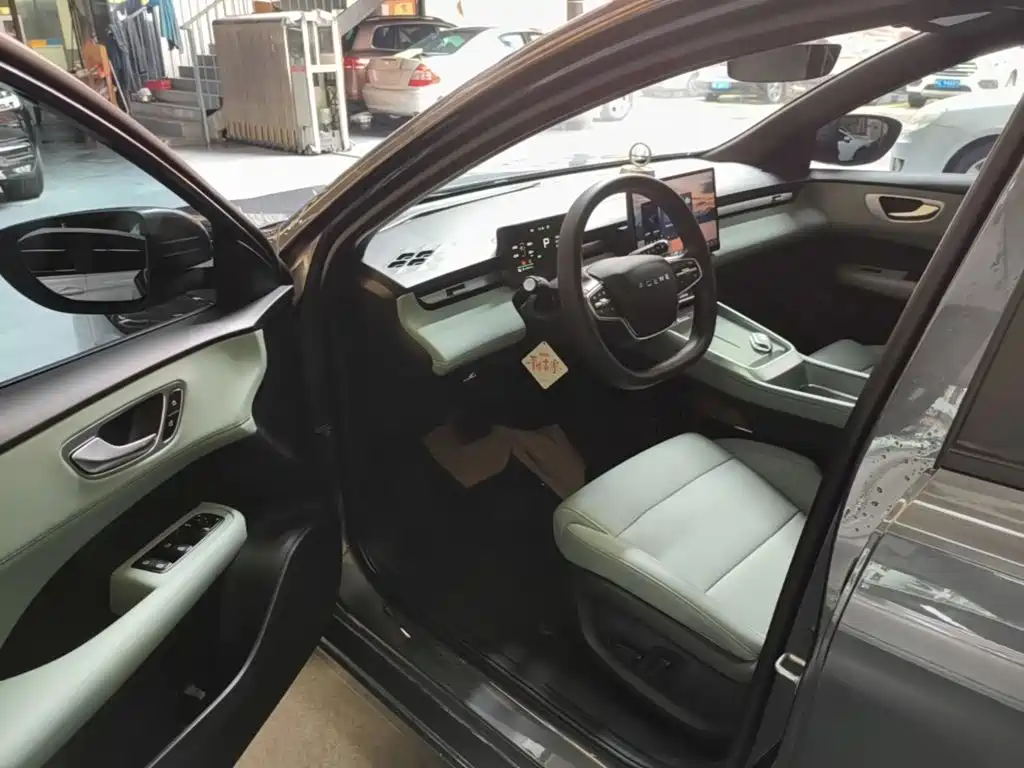 Roewe Young Wai D6 — миниатюра 16
