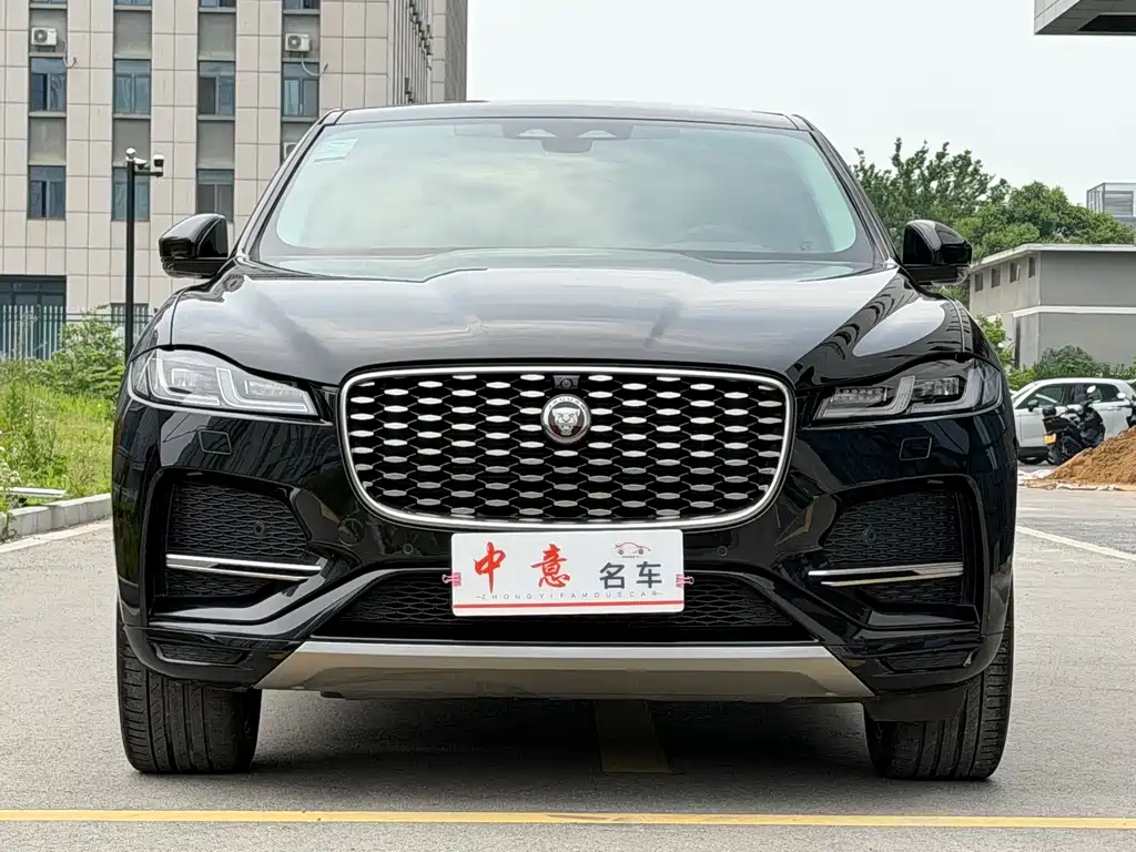 Jaguar F-PACE 2023