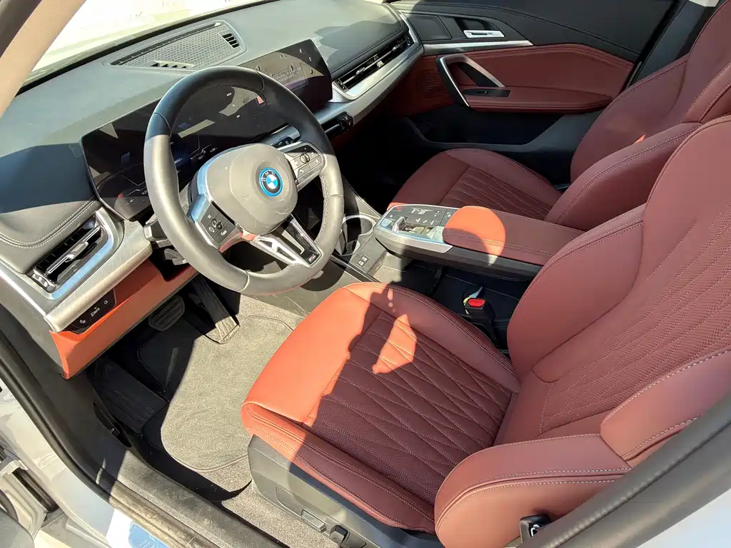 BMW iX1 — миниатюра 7