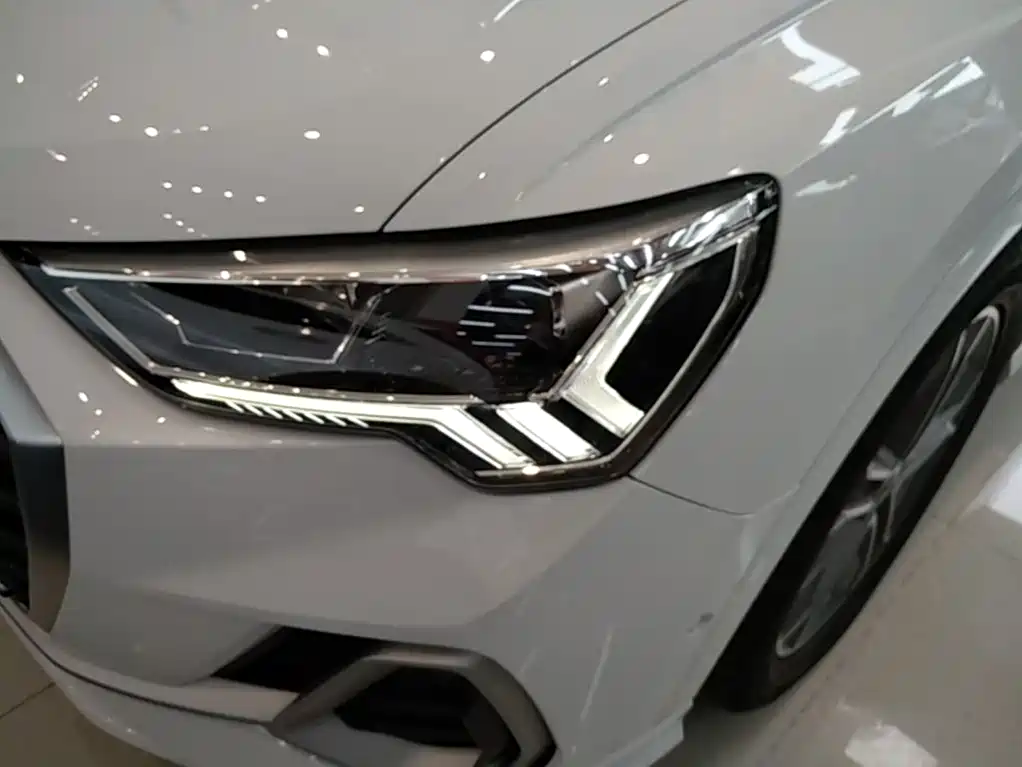 Audi Q3 — миниатюра 24