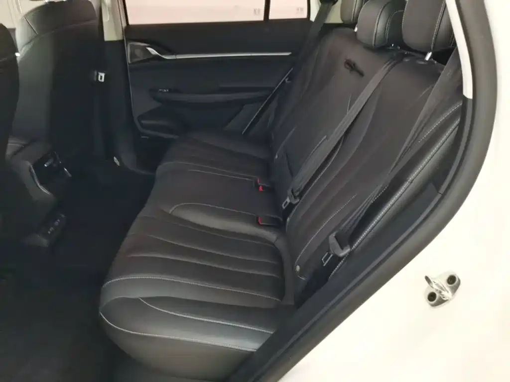 Roewe RX5 MAX — миниатюра 13