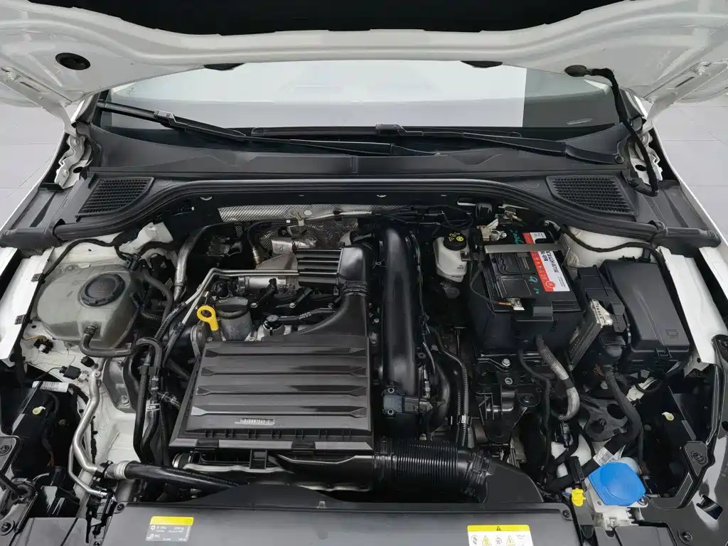 Volkswagen Golf — миниатюра 6