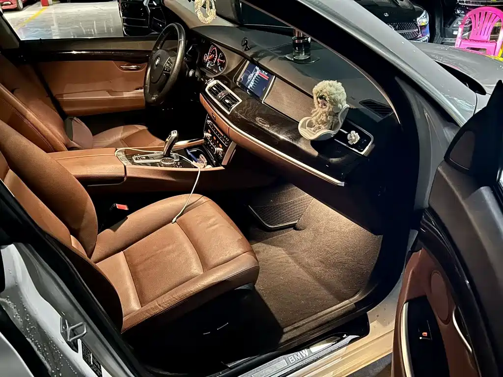 BMW 5 Series GT — миниатюра 6