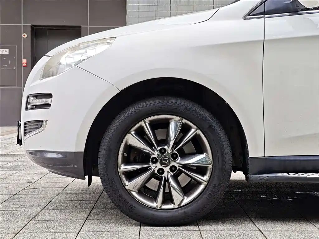 Luxgen 7 SUV 2012 2.2T