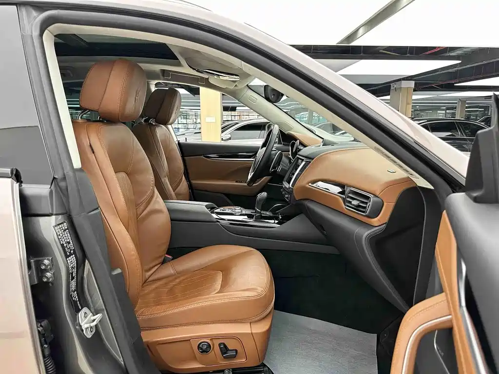 Maserati Levante — миниатюра 5