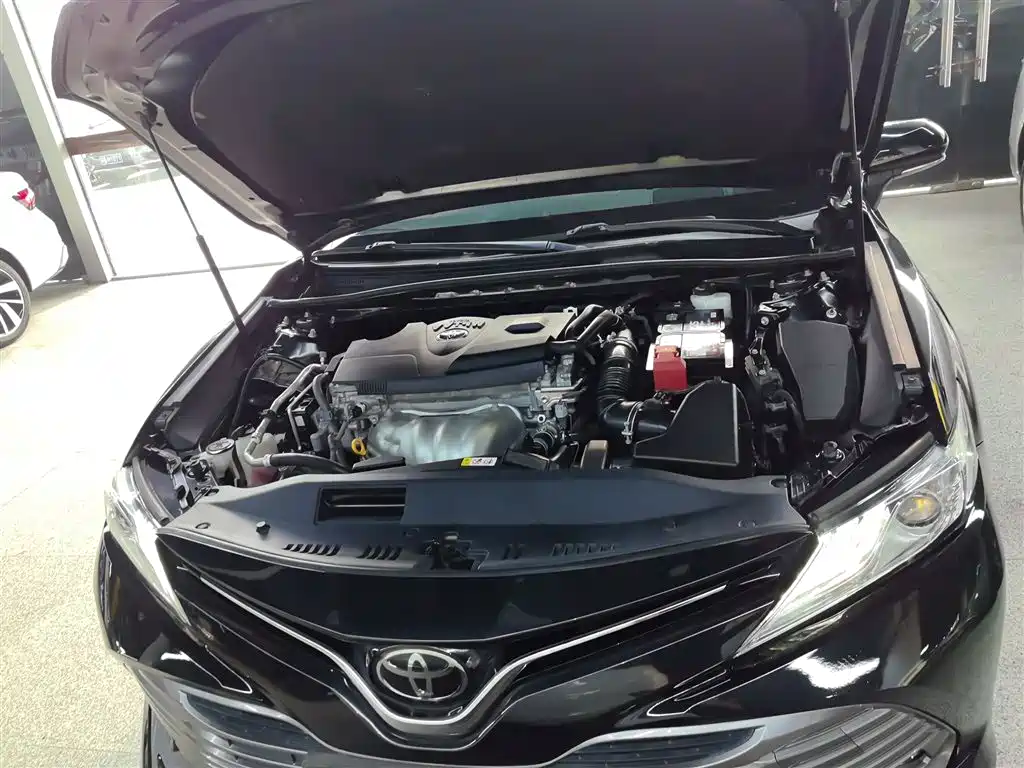 Toyota Camry - фото 16