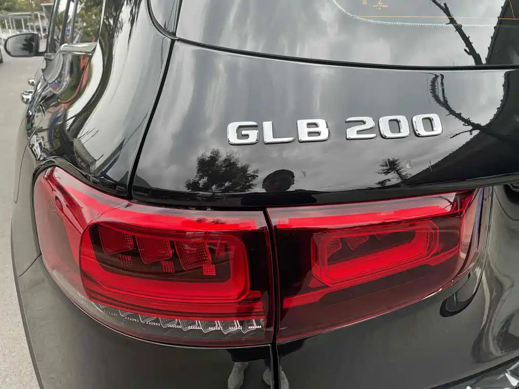 Mercedes-Benz GLB — миниатюра 9