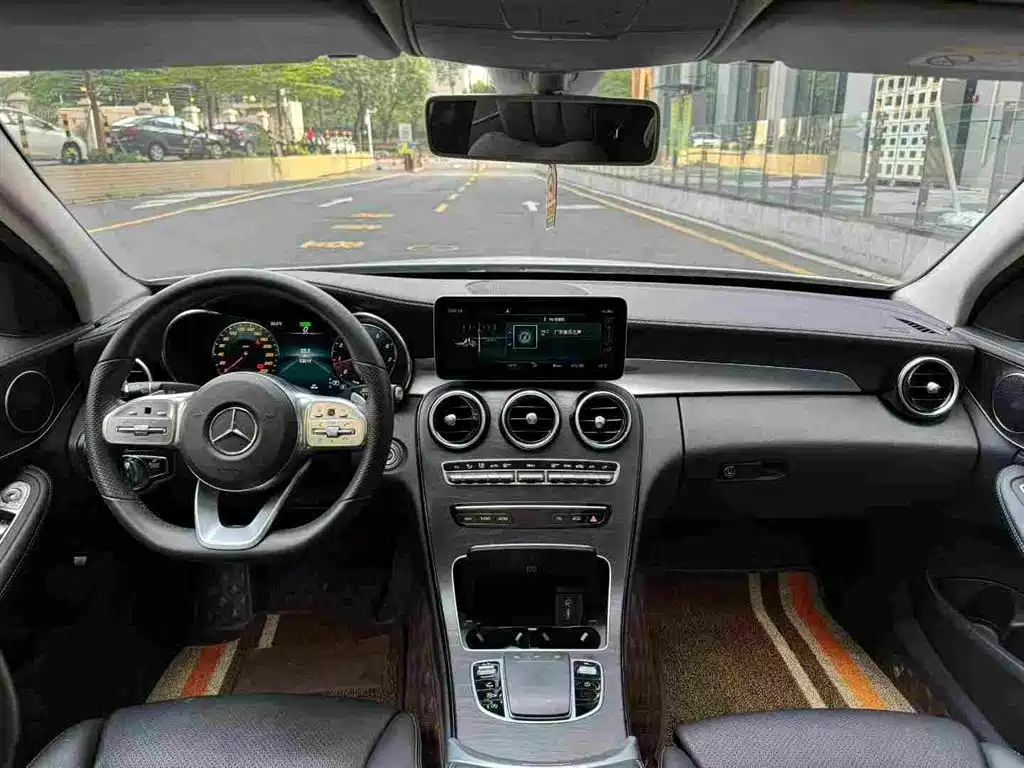 Mercedes-Benz C-Class — миниатюра 7