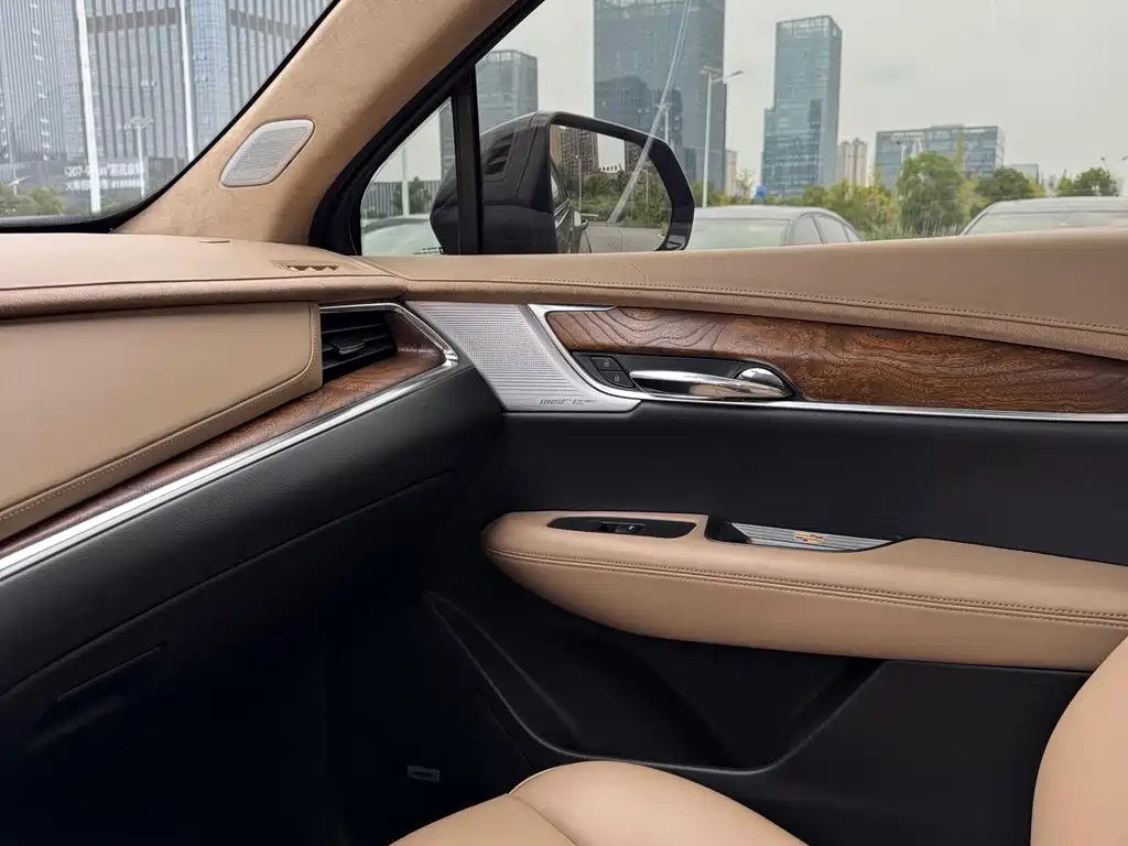 Cadillac XT5 — миниатюра 15