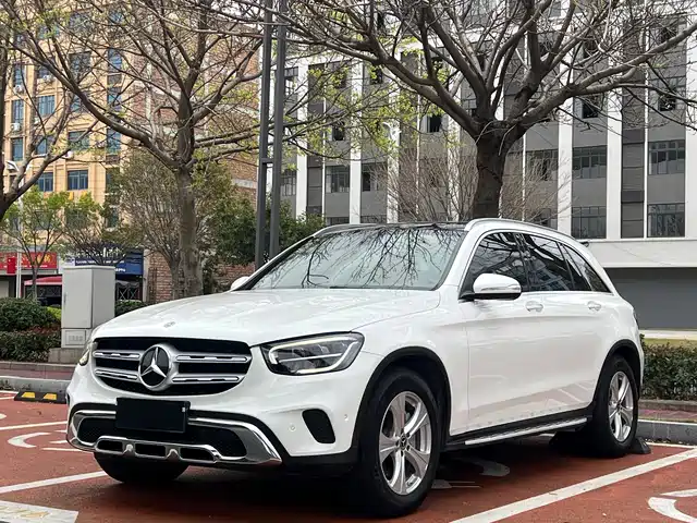 MERCEDES-BENZ GLC