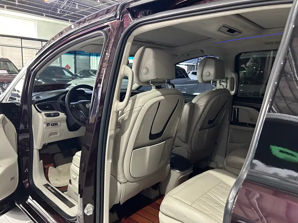 Buick GL8 2017 28T Avenir V