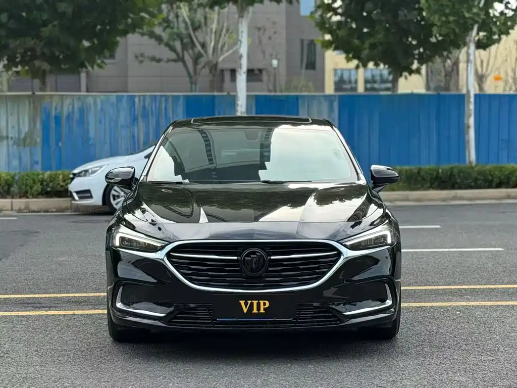 Buick LaCrosse — миниатюра 2