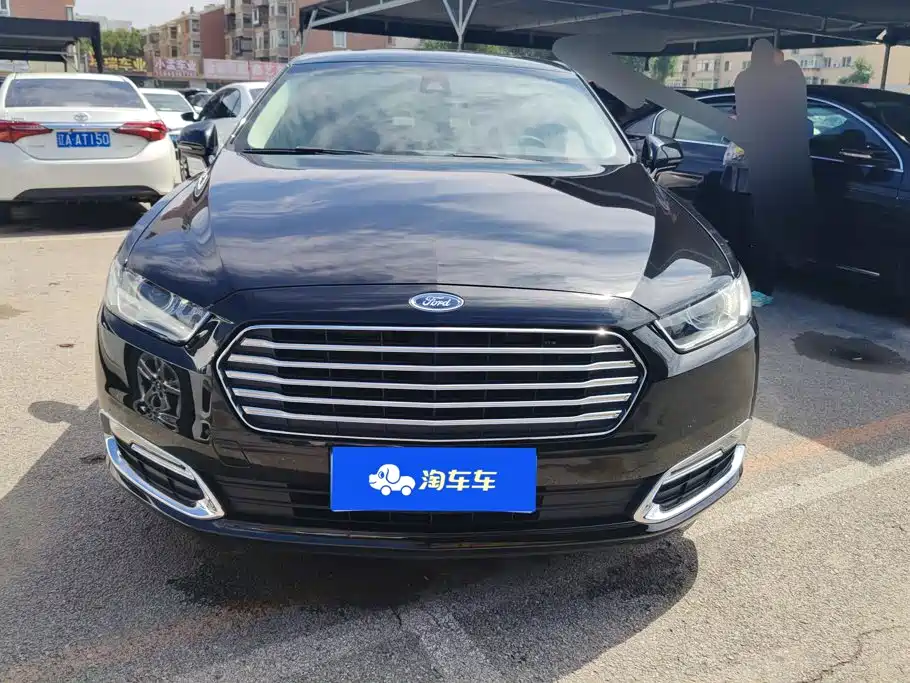 Ford Taurus — миниатюра 2
