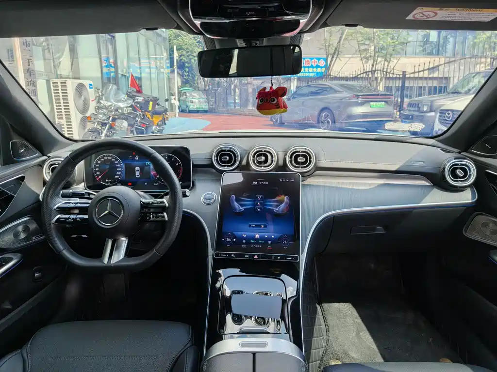 Mercedes-Benz C-Class — миниатюра 14