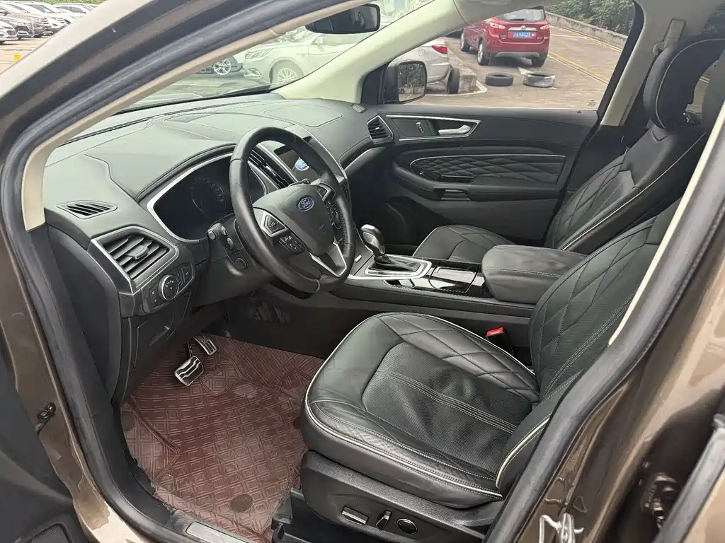 Ford Edge — миниатюра 8