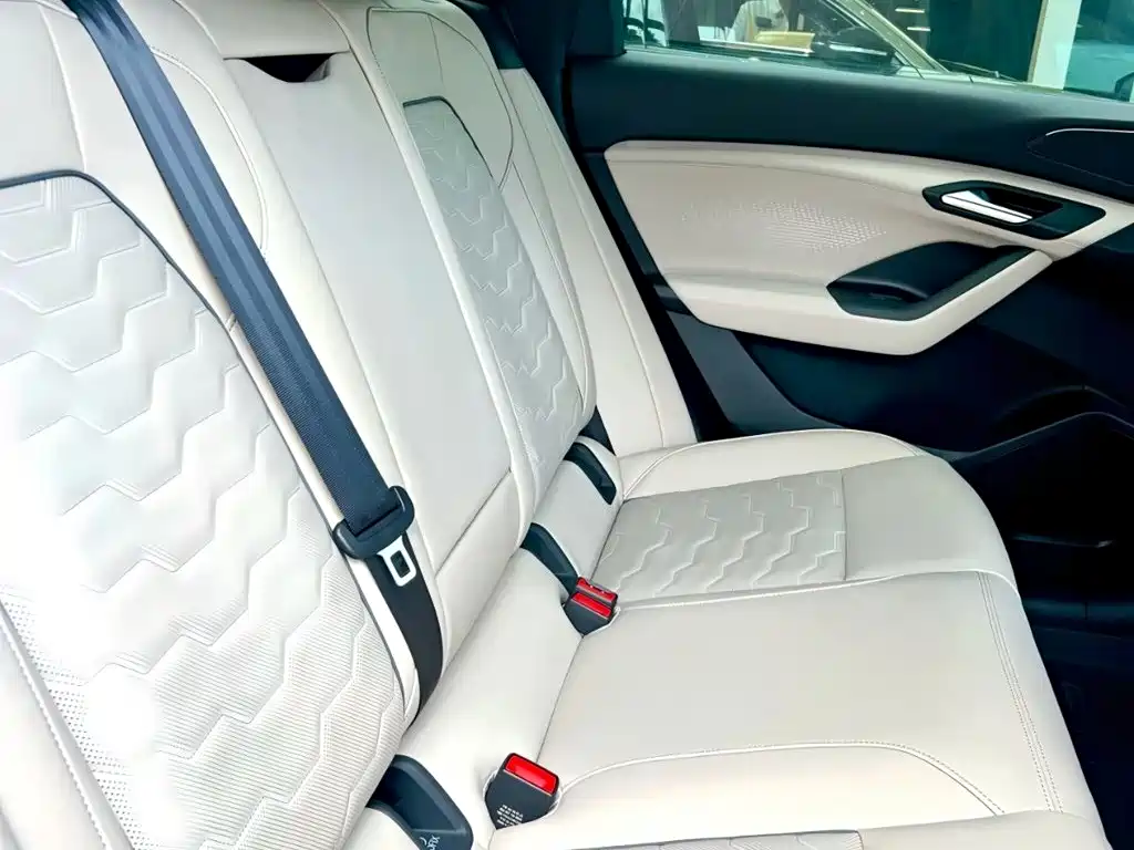 Audi AudiQ6L e-tron — миниатюра 5