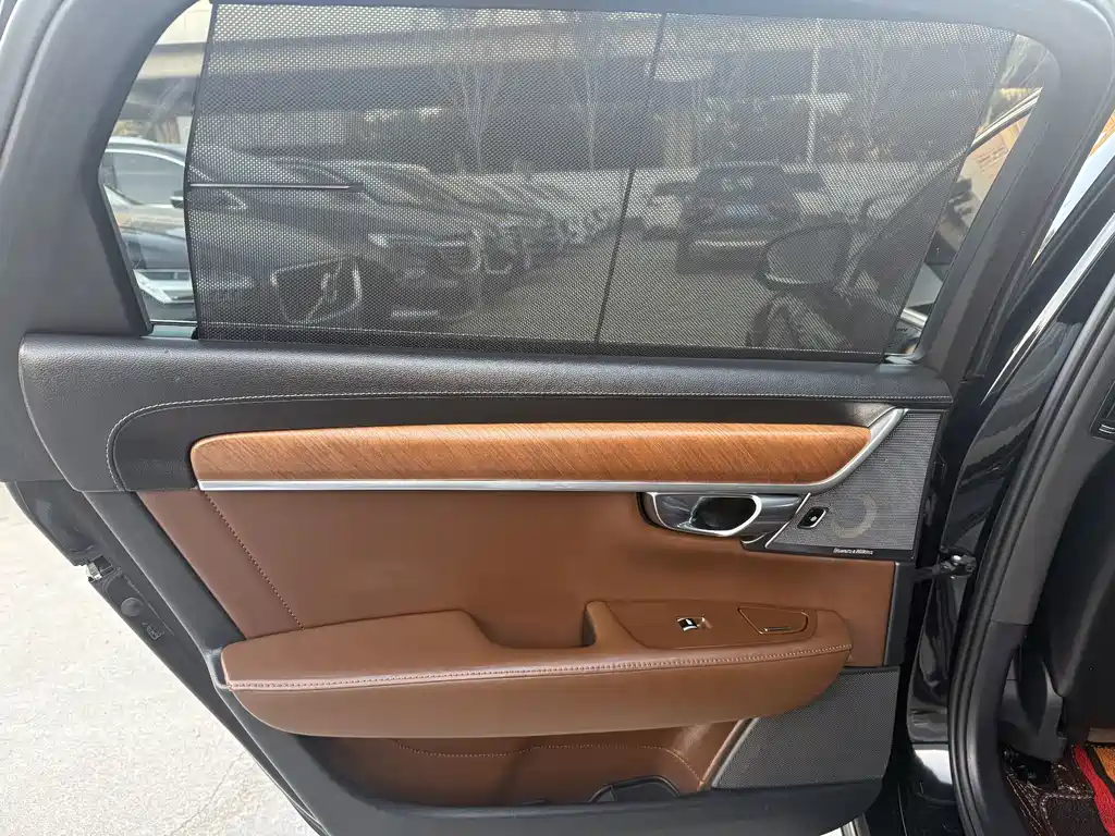 Volvo S90 — миниатюра 5