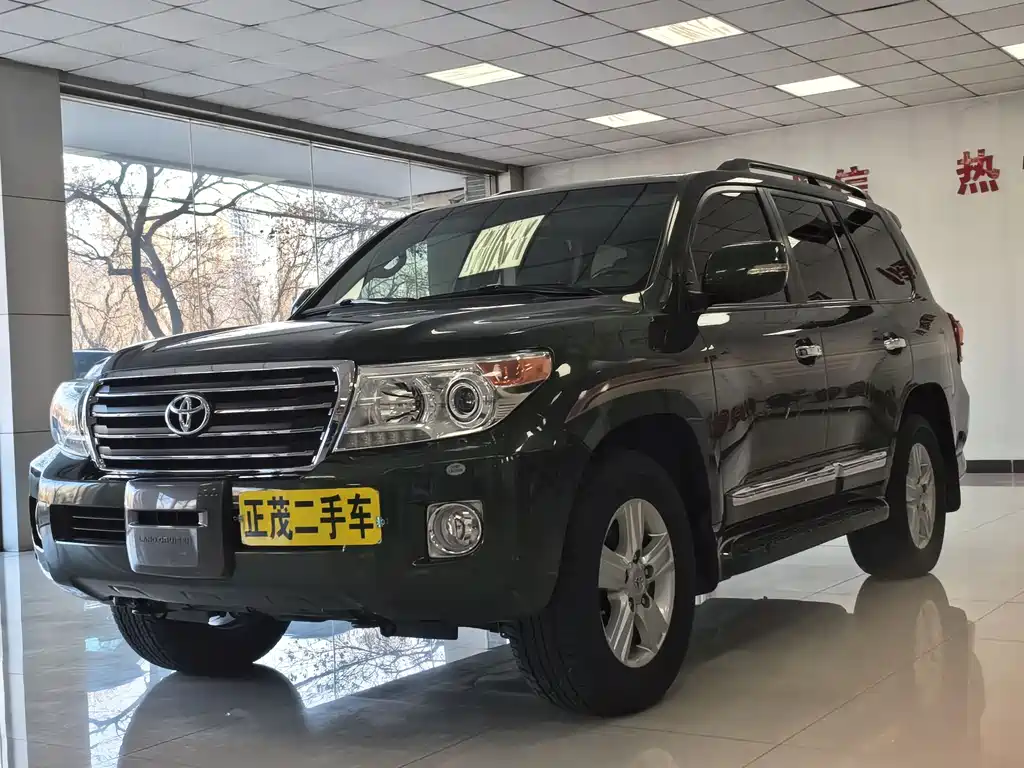 Toyota Land Cruiser 2013