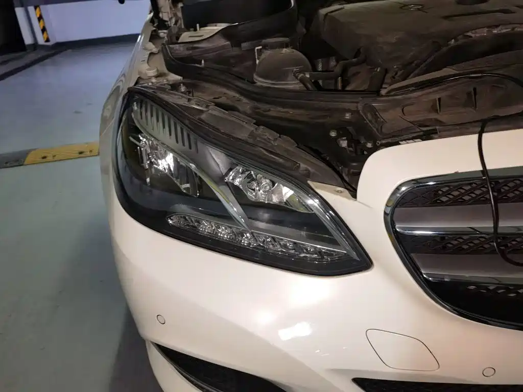 Mercedes-Benz E-Class — миниатюра 7