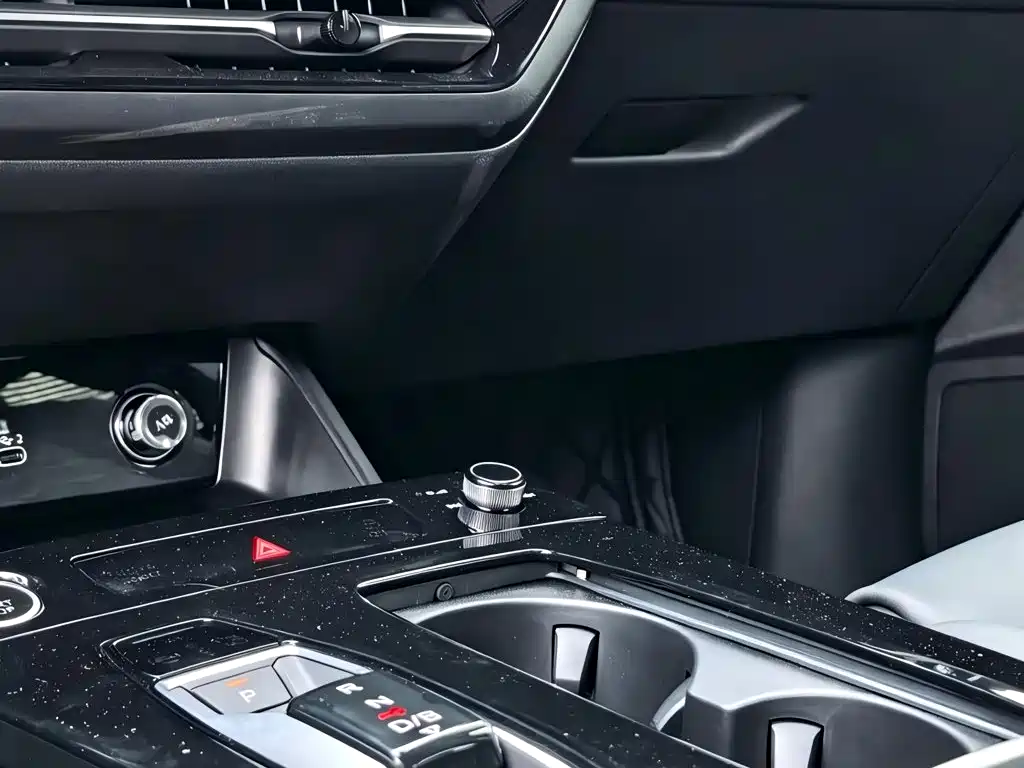 Audi AudiQ6L e-tron — миниатюра 8