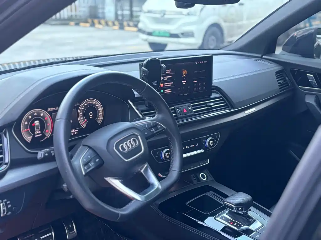 Audi Q5L — миниатюра 10