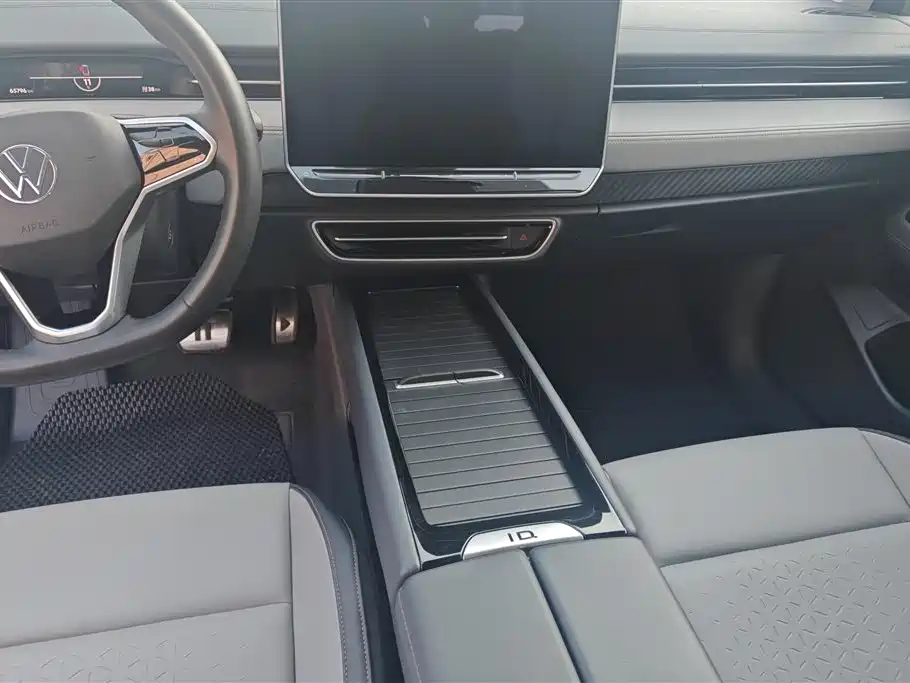 VOLKSWAGEN ID.7 VIZZION