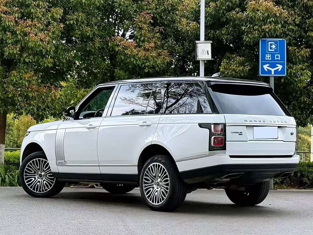Land Rover Range Rover 2020 3.0 L6 Long Wheelbase