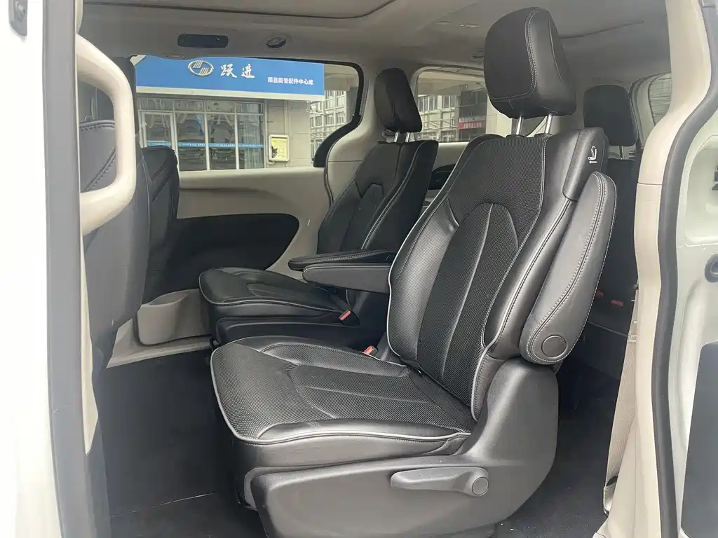 Chrysler Grand VoyagerPHEV PHEV 2019 3.6L