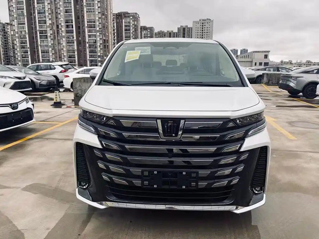 Toyota Vellfire 0