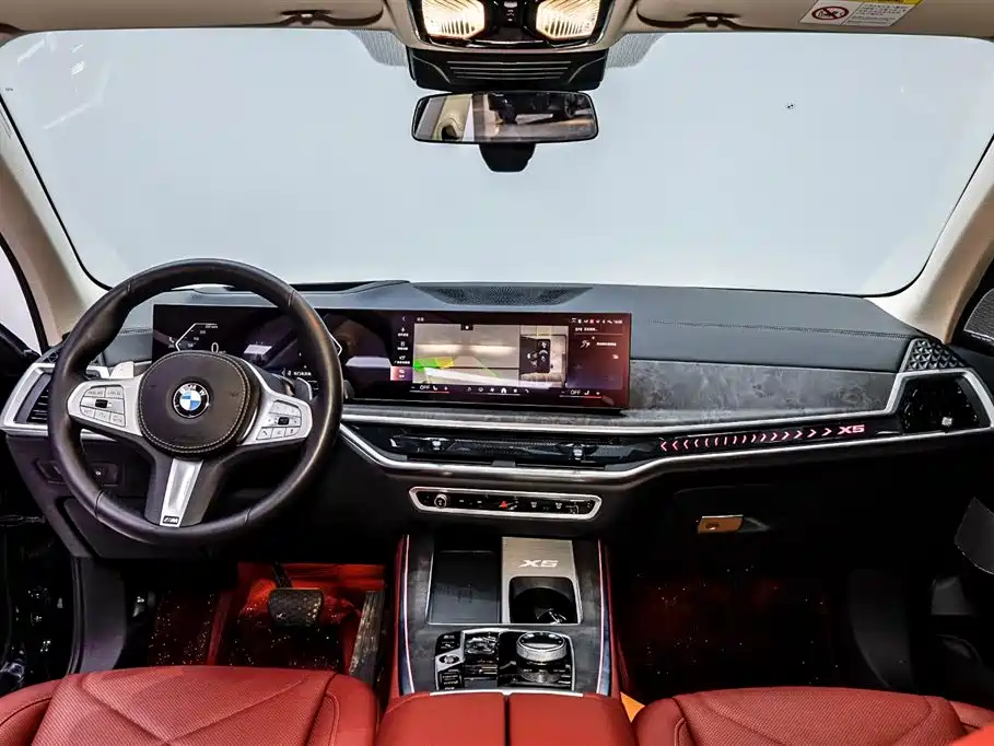 BMW X5 2023 xDrive 30Li Premium M Sport