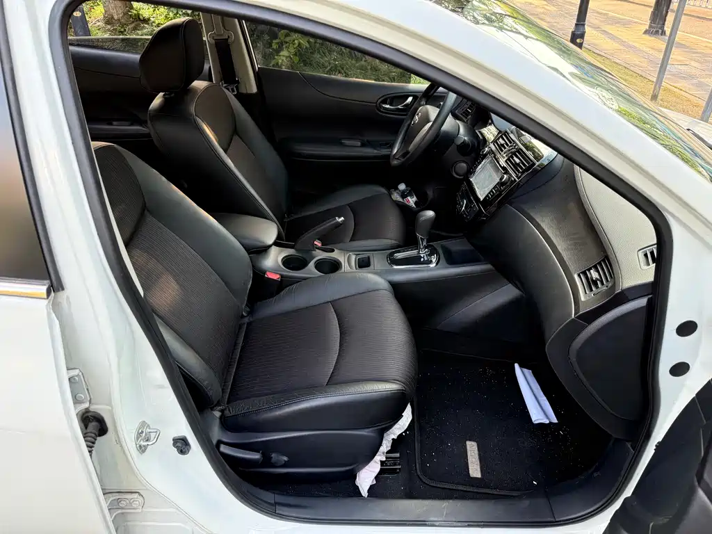 Nissan Tiida — миниатюра 11