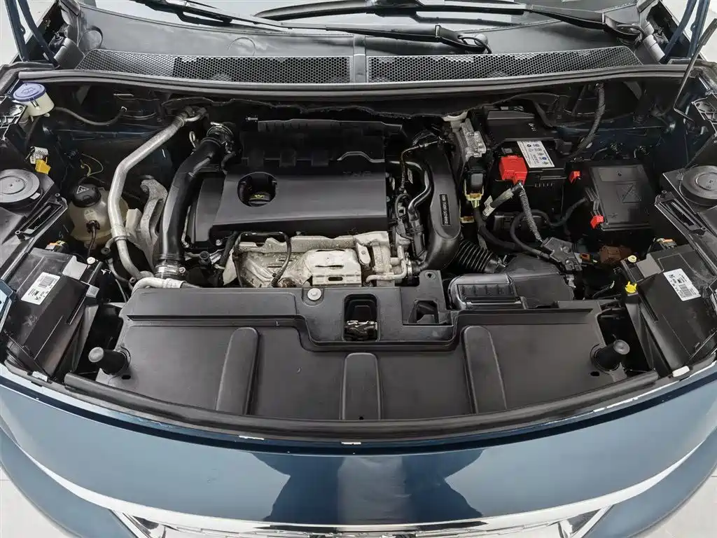 Peugeot 5008 2017 380THP 7 мест Luxury