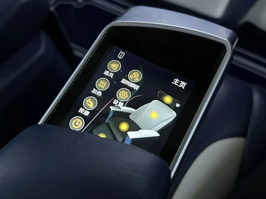 Mercedes-Benz Vito 2021 2.0T Elite 7 мест