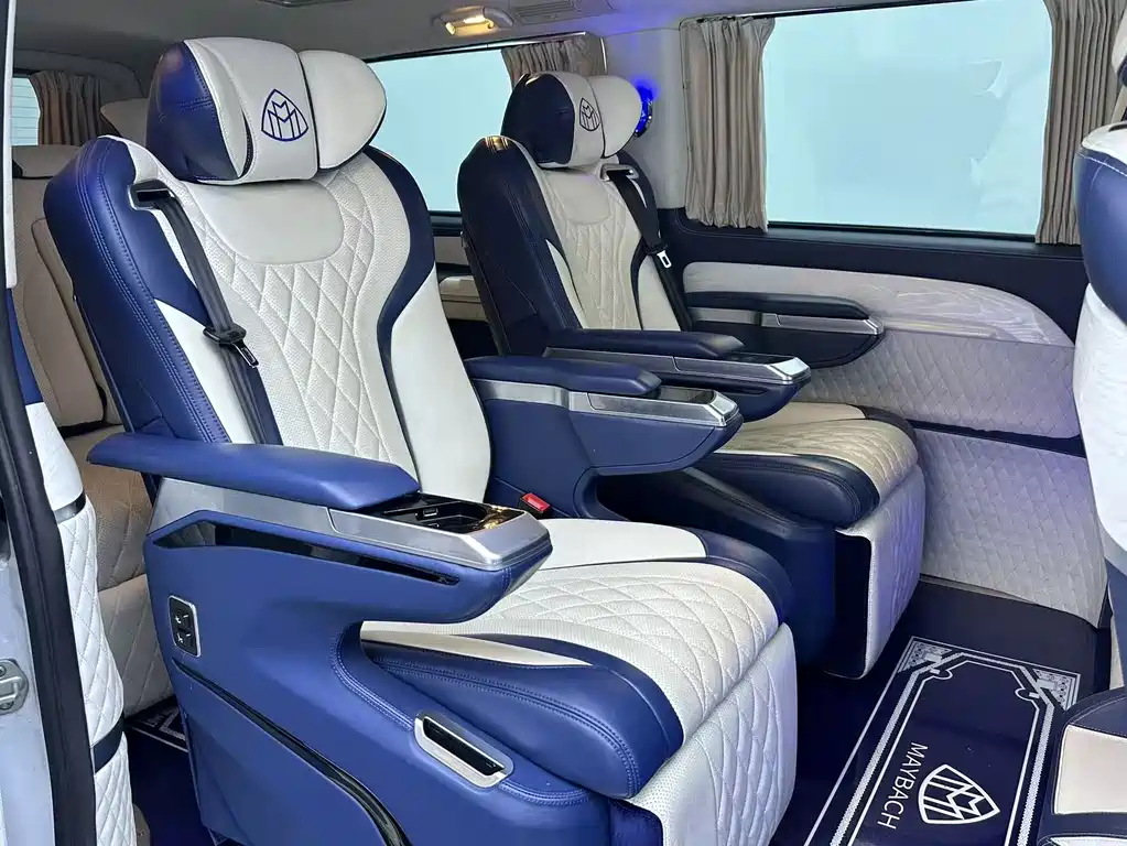Mercedes-Benz Vito 2021 2.0T Elite 7 мест