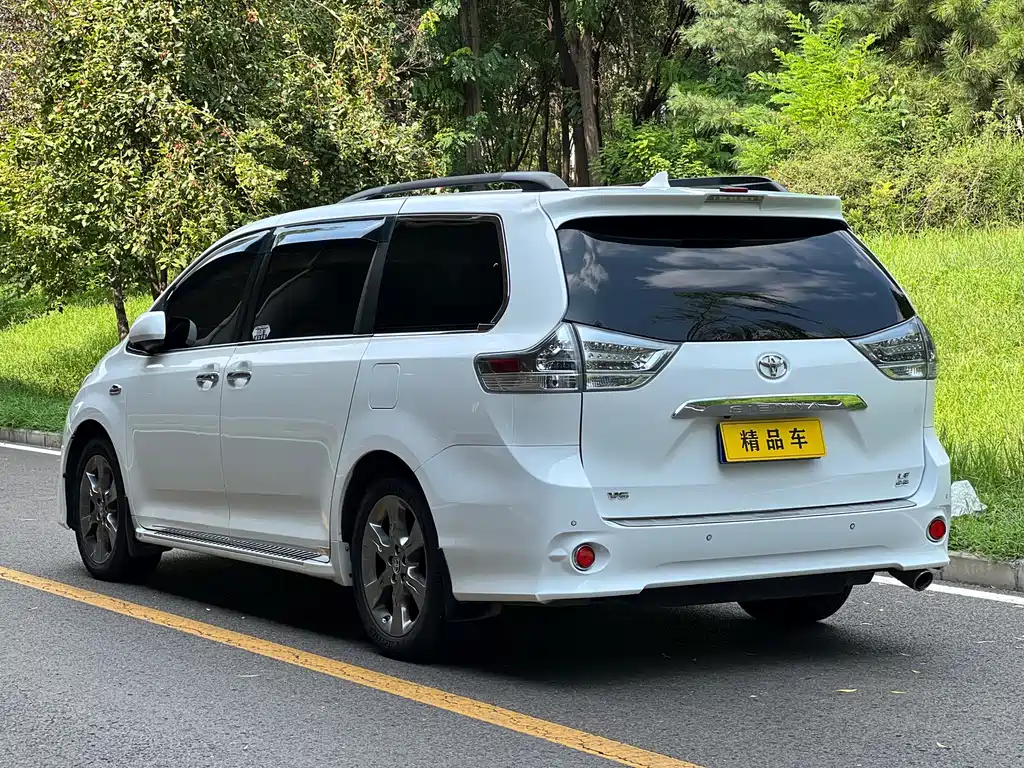 Toyota Sienna 3.5L 2WD LE, фото 5