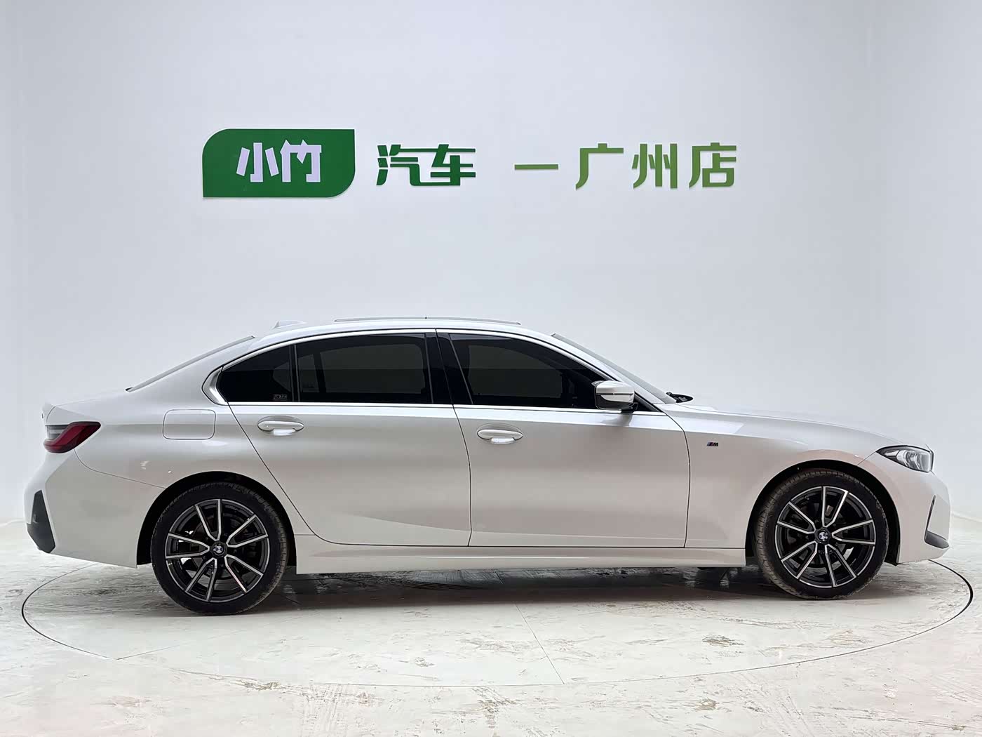 BMW 3 Series 2.0 л 2023 г. Белый, пробег 26000 км