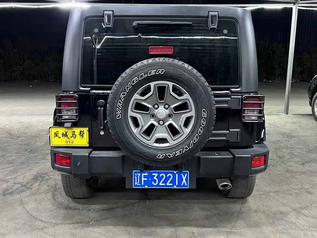 Jeep Wrangler — миниатюра 8