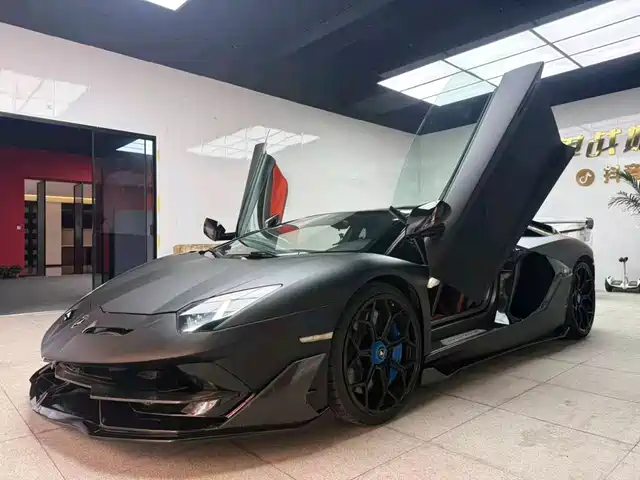 Lamborghini Aventador