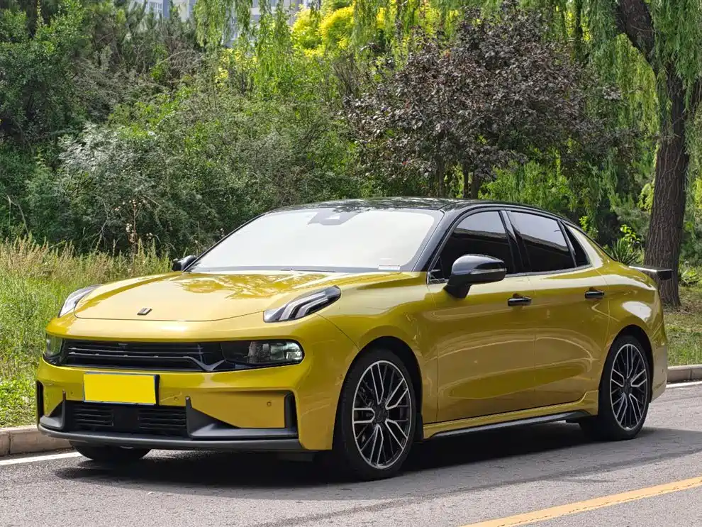 Купить Lynk & Co 03