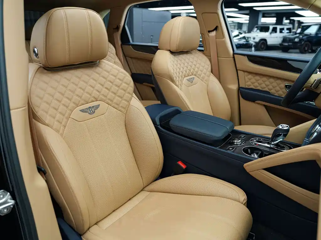 Bentley Bentayga — миниатюра 16